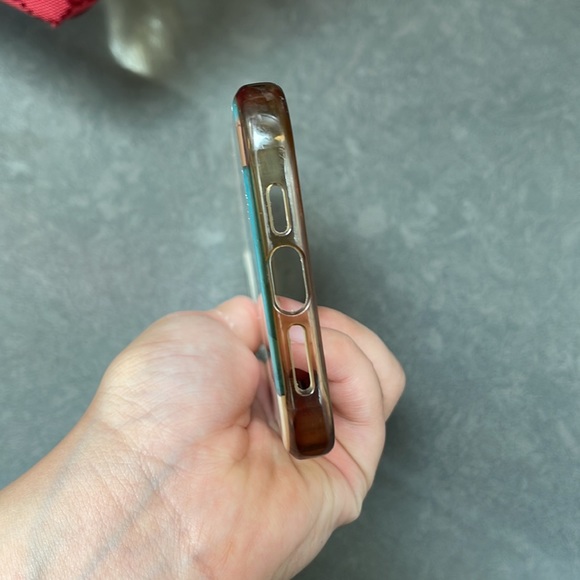 iPhone 12 Pro Max hard case - Picture 5 of 6